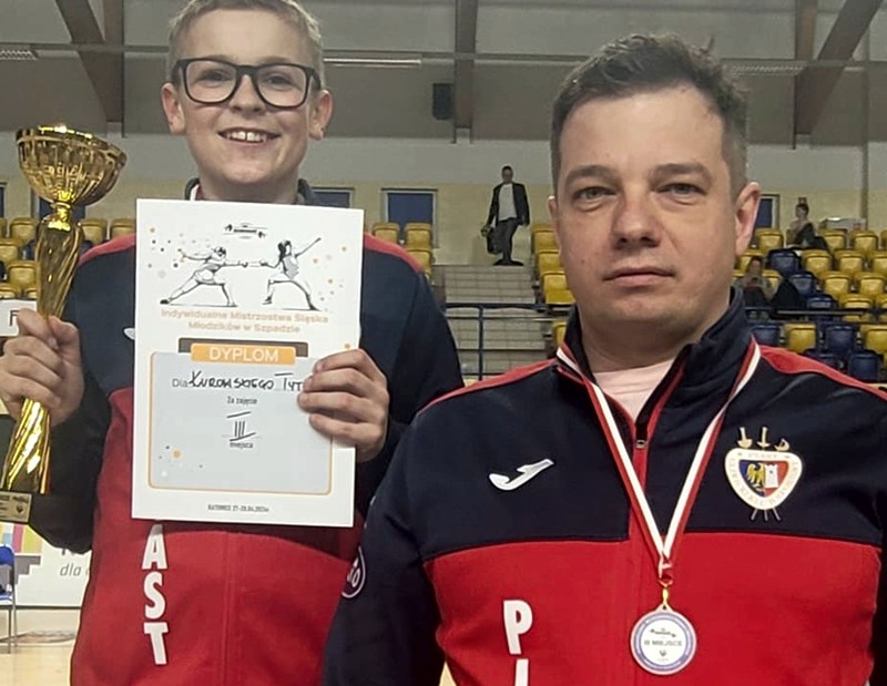 Fot. piast.gliwice.pl Tytus Szczurowski z trenerem