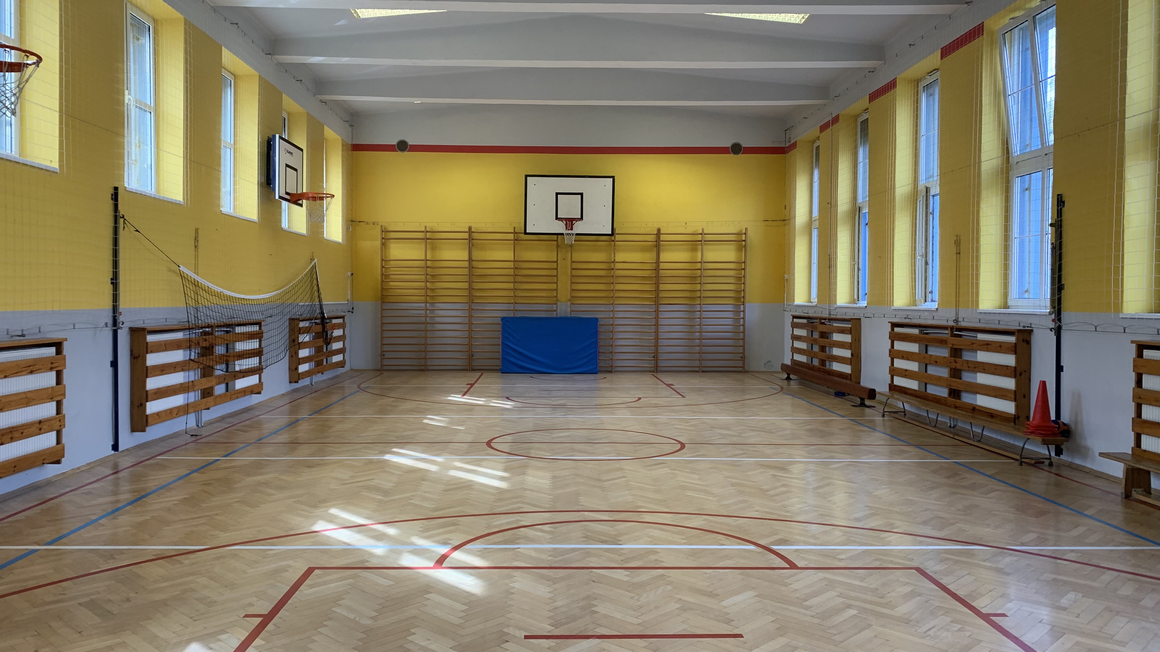 Sala gimnastyczna przy ZSP nr 7