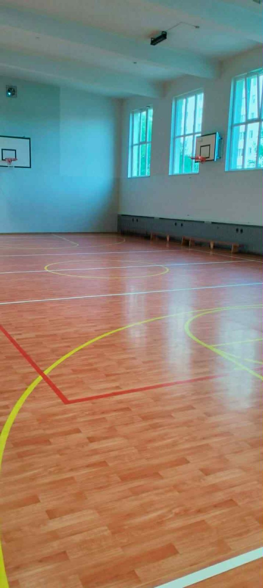 Sala gimnastyczna przy ZSP nr 3 (ul. Asnyka 36)