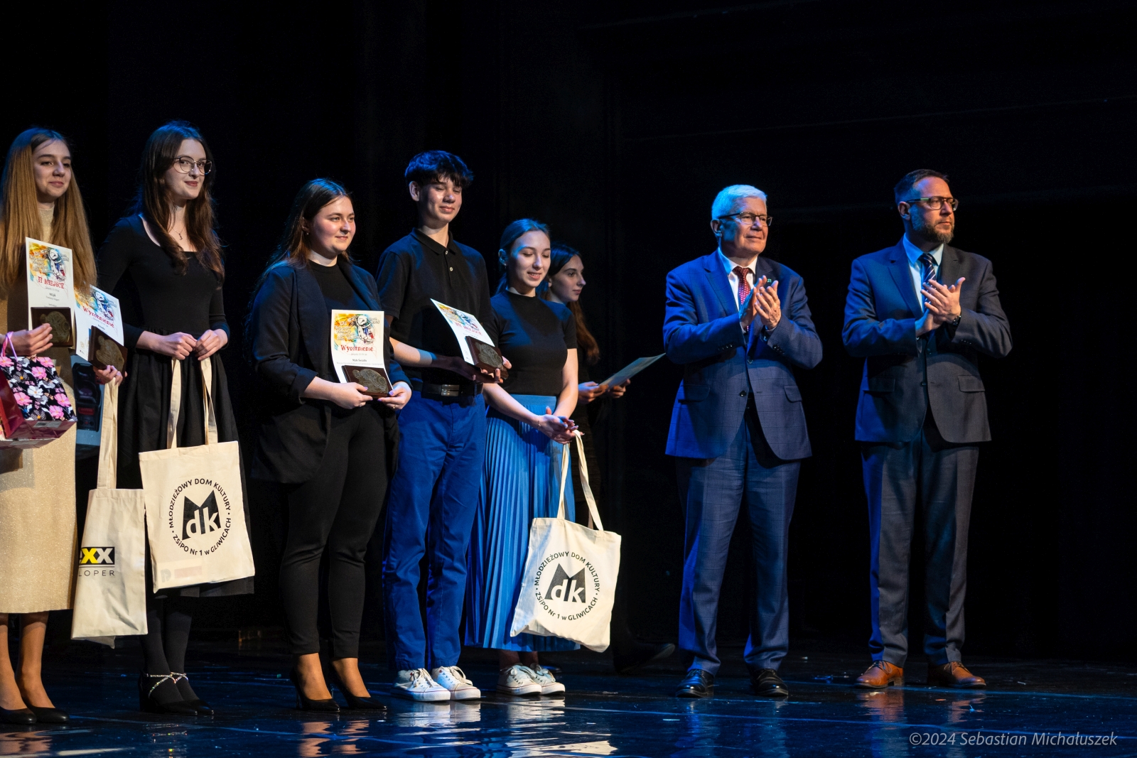 Koncert Galowy XXV Wojewódzkich Prezentacji Artystycznych Koncert Galowy XXV Wojewódzkich Prezentacji Artystycznych