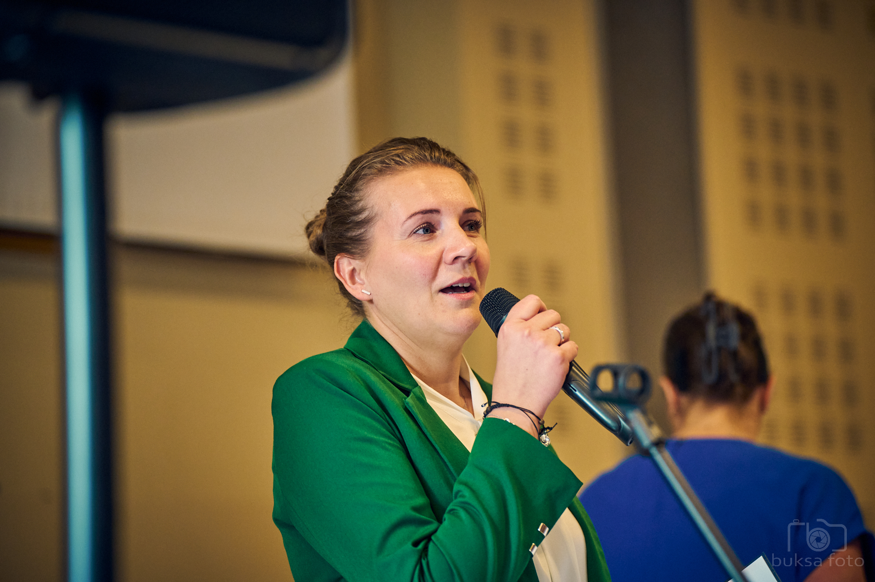 I Powiatowy Konkurs Piosenki Obcojęzycznej "Melodie trzech języków" - Pani Dyrektor ZSO8 Katarzyna Dąbrowska