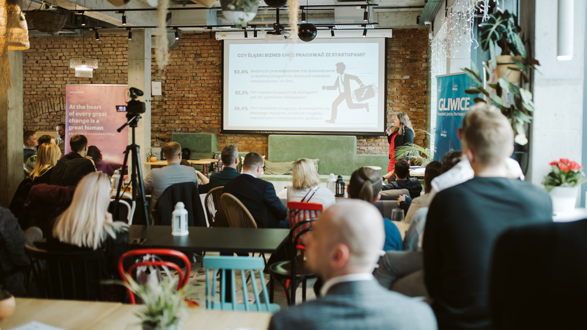 fot. co.brick ogłoszenie wstępnej diagnozy śląskich startupów w siedzibie co.brick