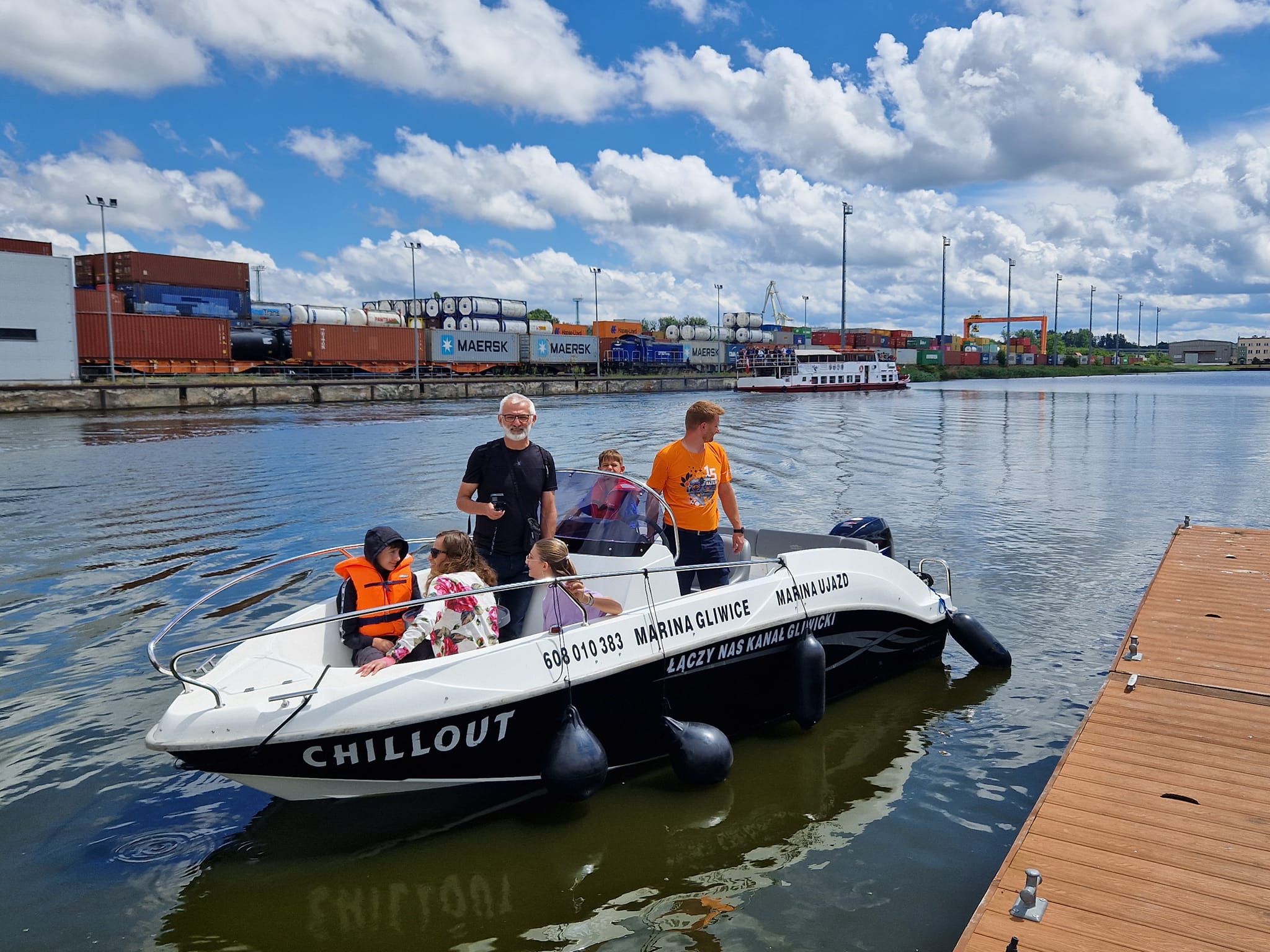 Fot. Marina Gliwice Pasażerowie na łodzi motorowednej