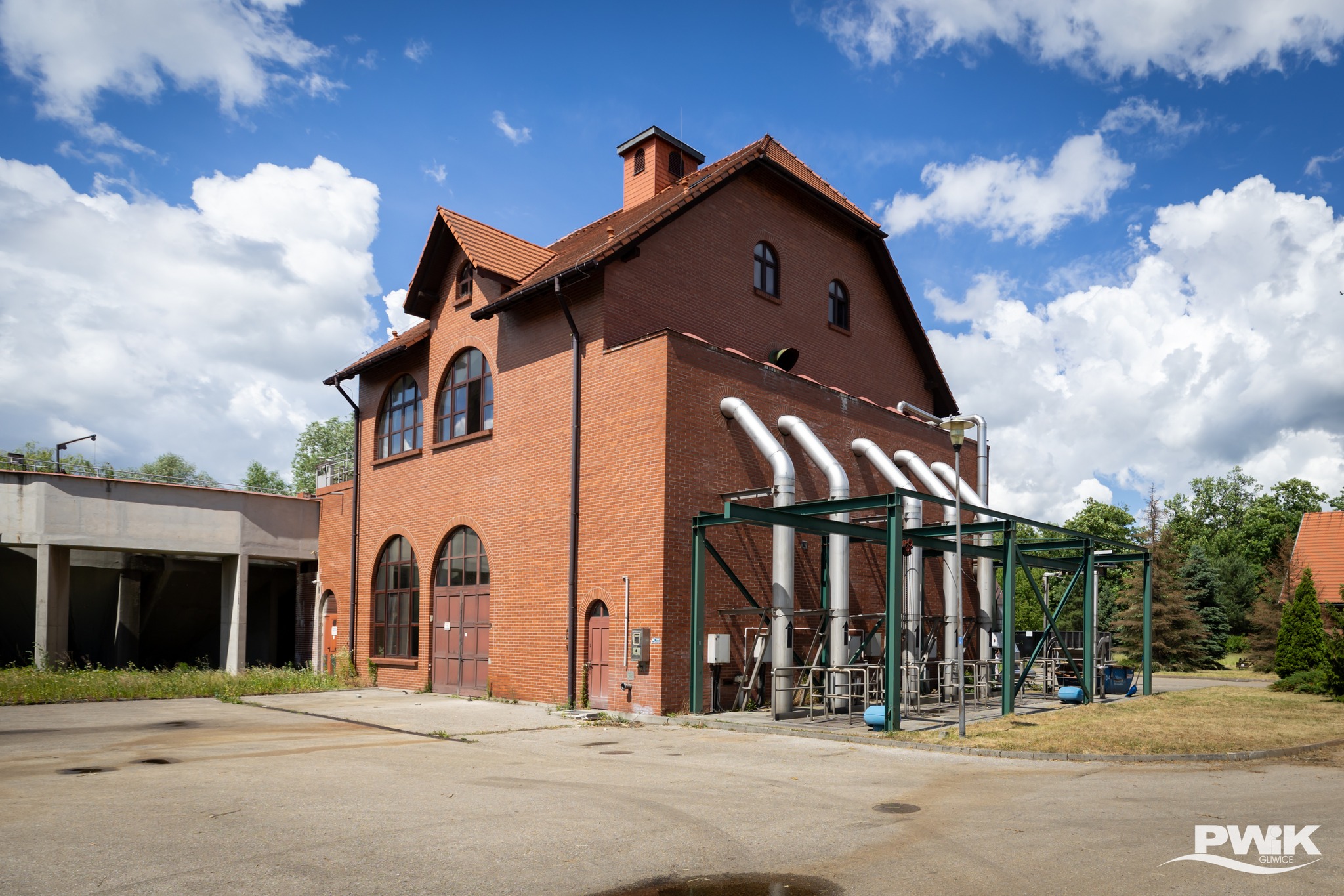 Fot. PWiK Budynek Centralnej Oczyszczalni Ścieków