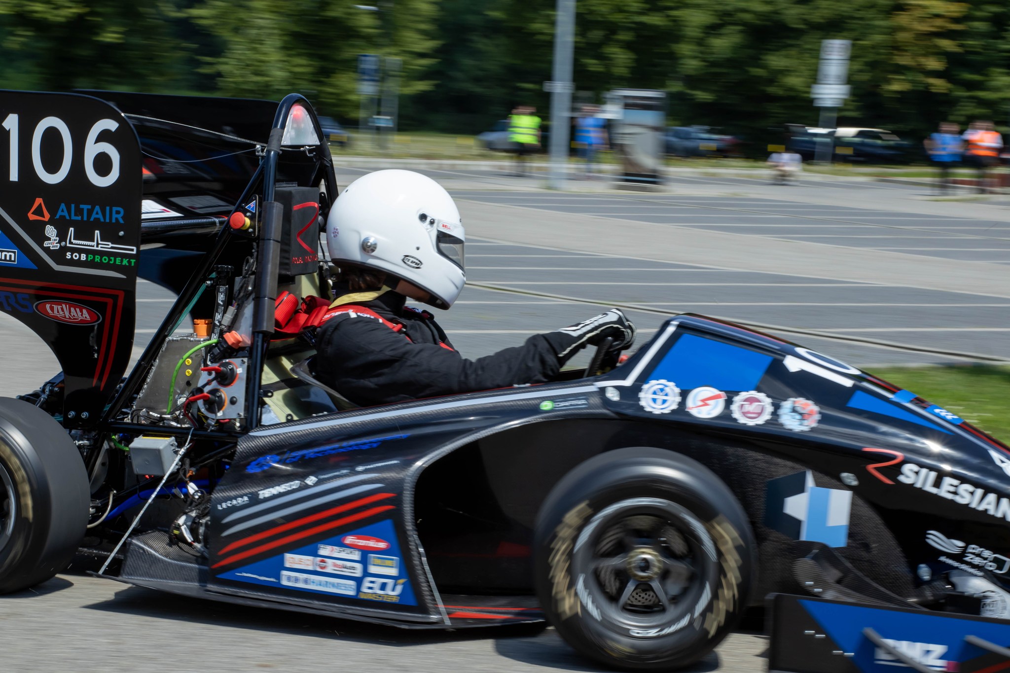 Fot. PolSl Racing/ Facebook elektryczny bolid SW-05e na torze