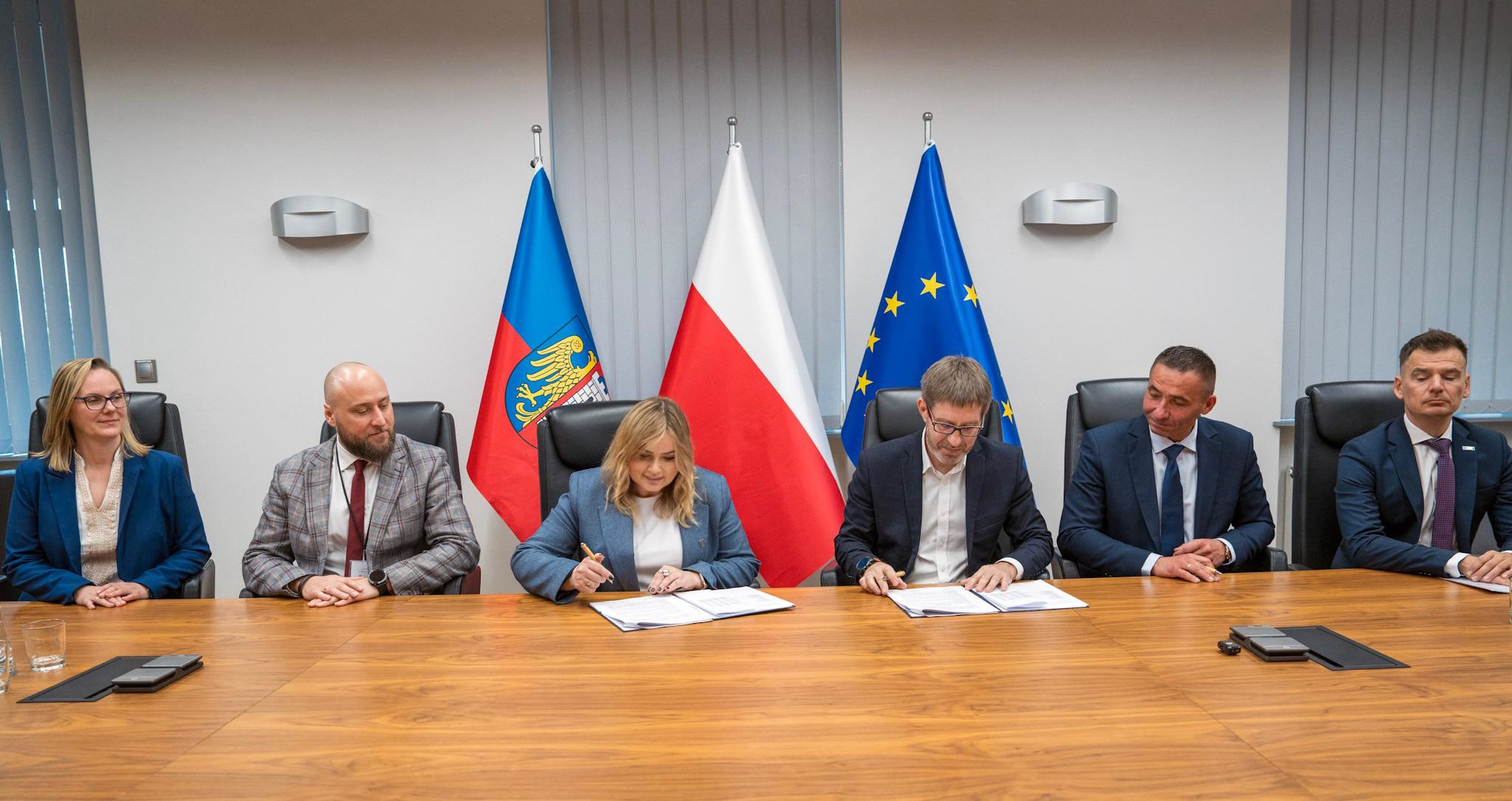kobiety i mężczyźni