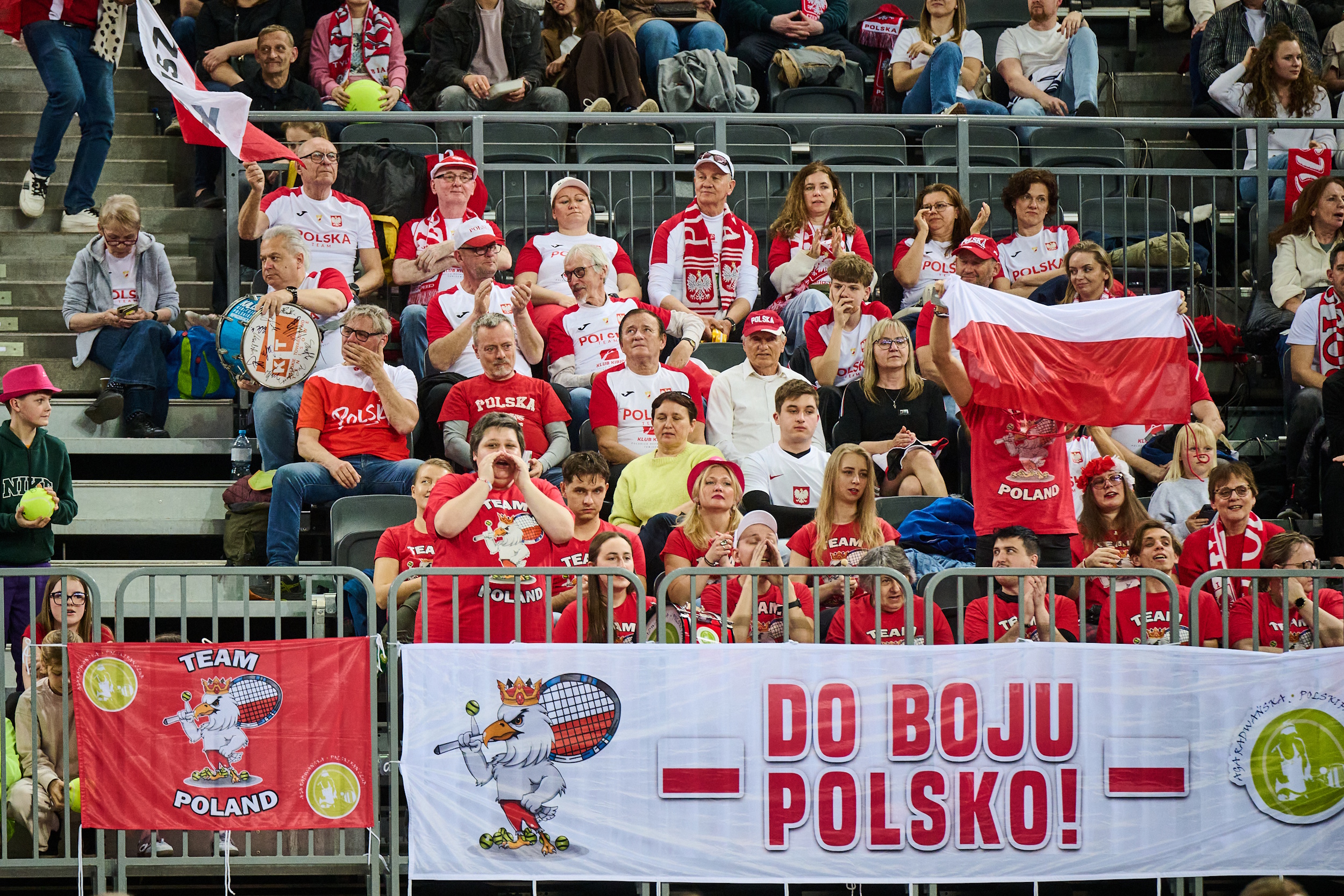 Polscy kibice na trybunach
