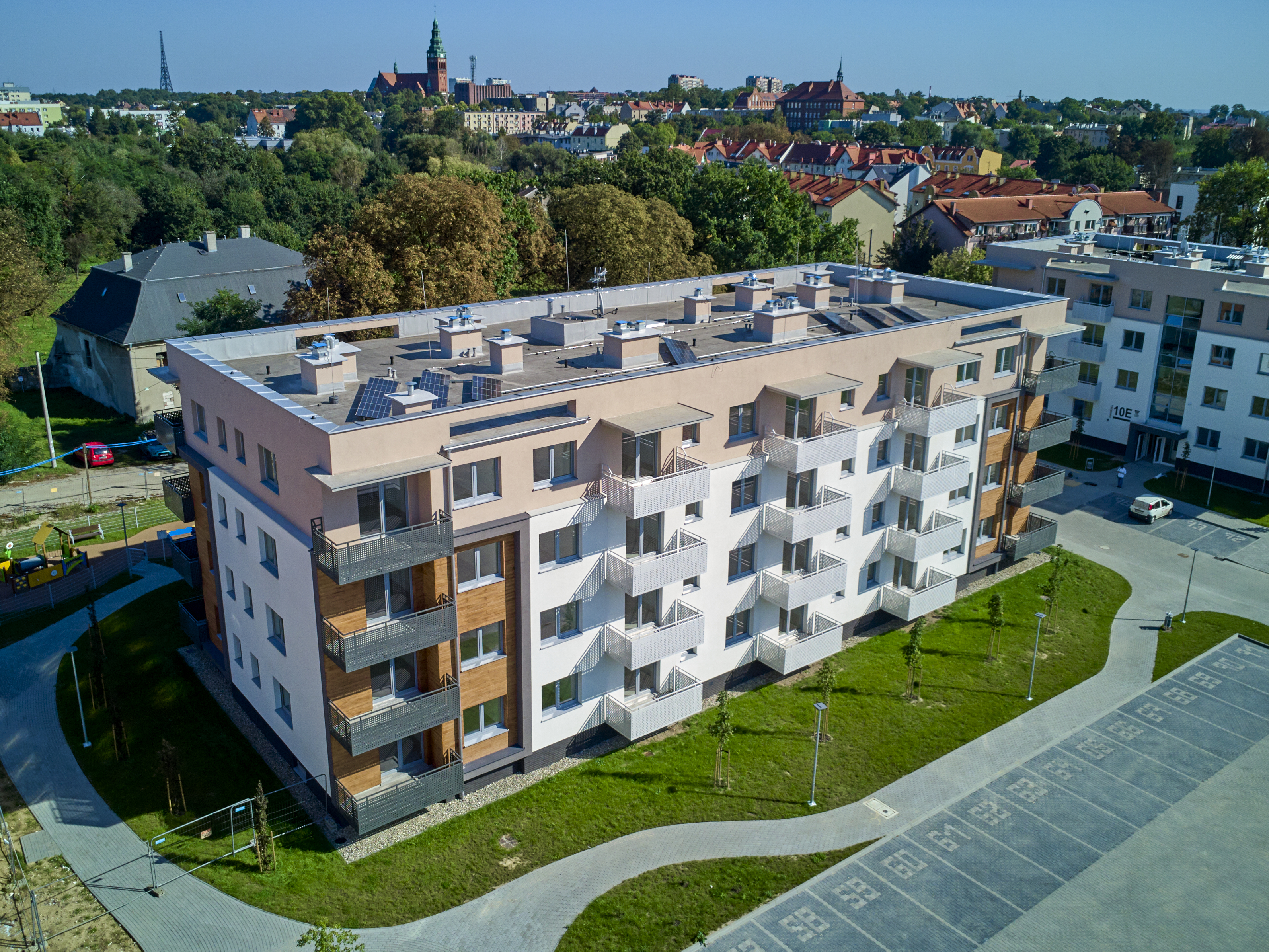 „Mieszkanie+ po gliwicku" – budynek przy ul. Dworskiej 10F (fot. M. Buksa / UM w Gliwicach) budynek przy ul. Dworskiej 10F