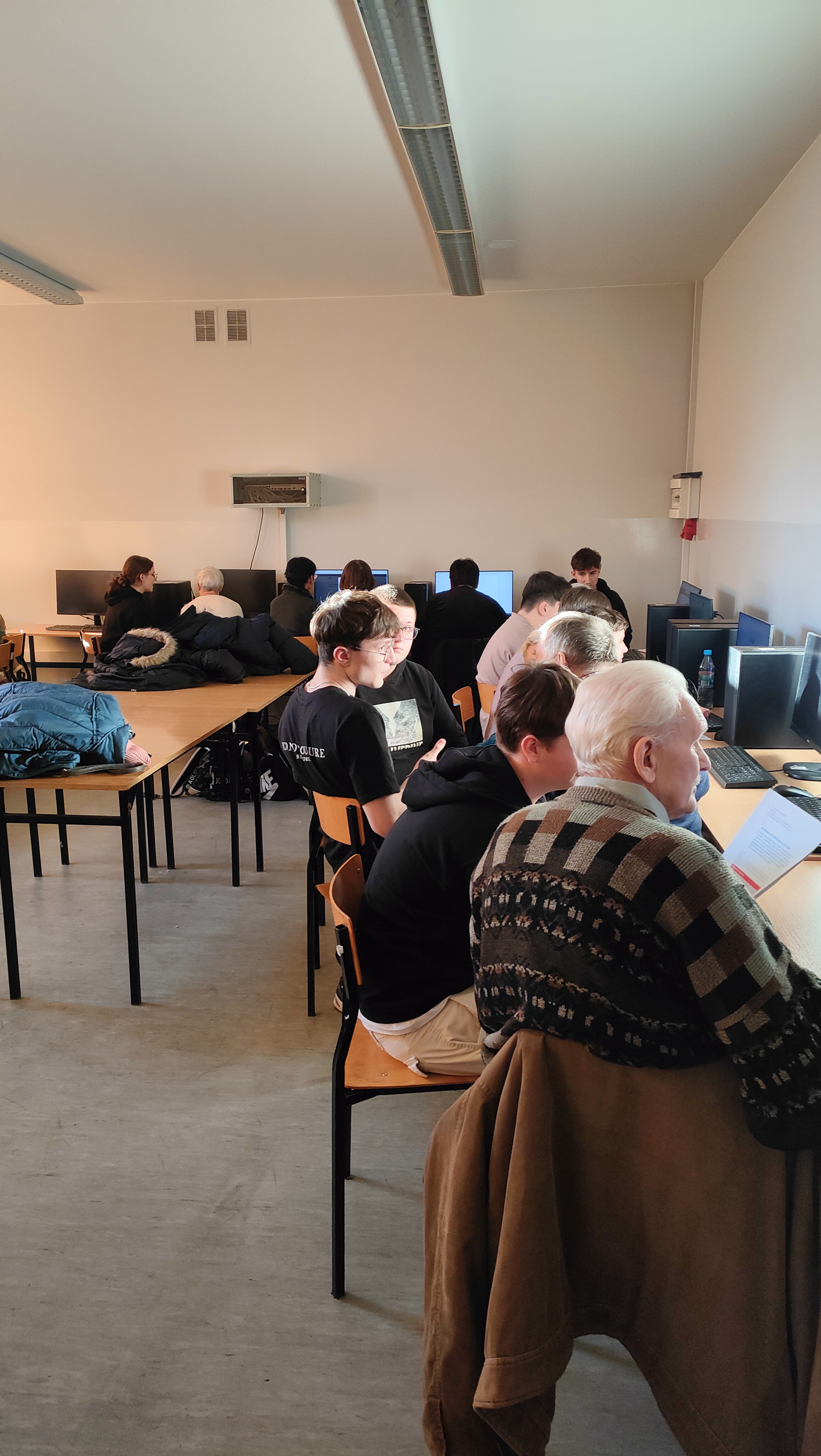 Spotkania Szkoły Międzypokoleniowej w ZSŁ