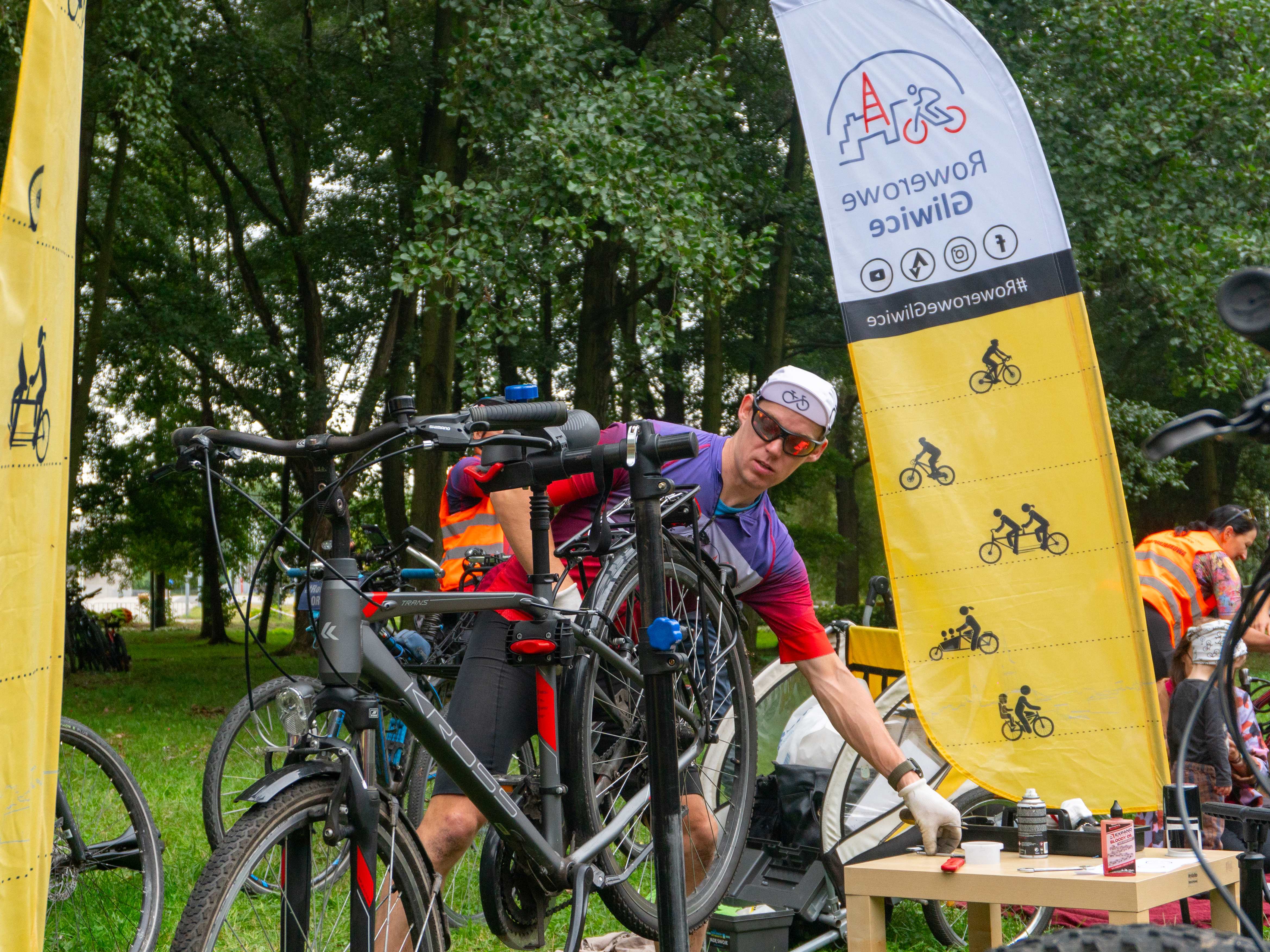 Zdjęcie miejsca napraw rowerów 