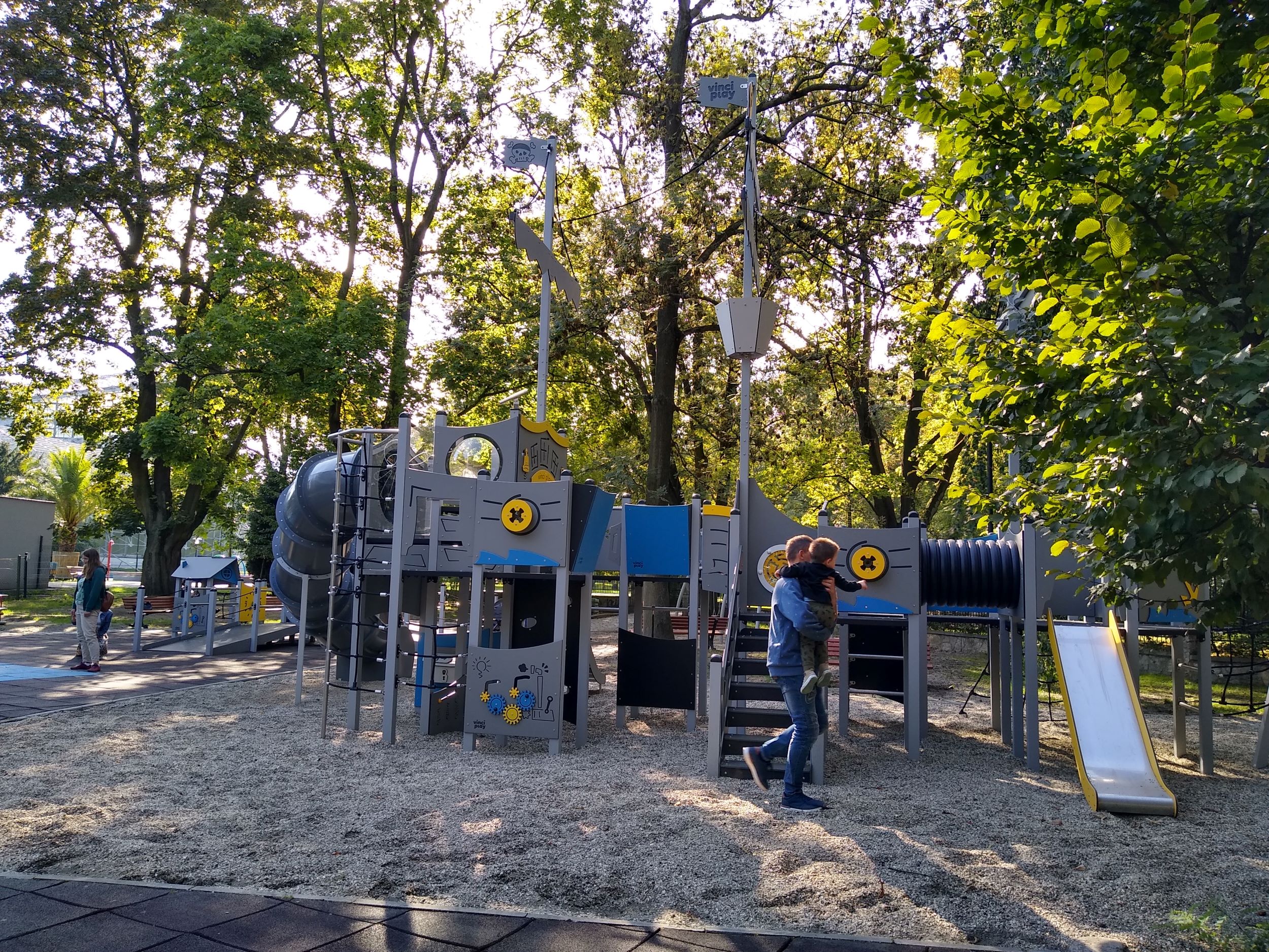 Fot. M.Foltyn/UM Gliwice nowe urządzenia na placu zabaw
