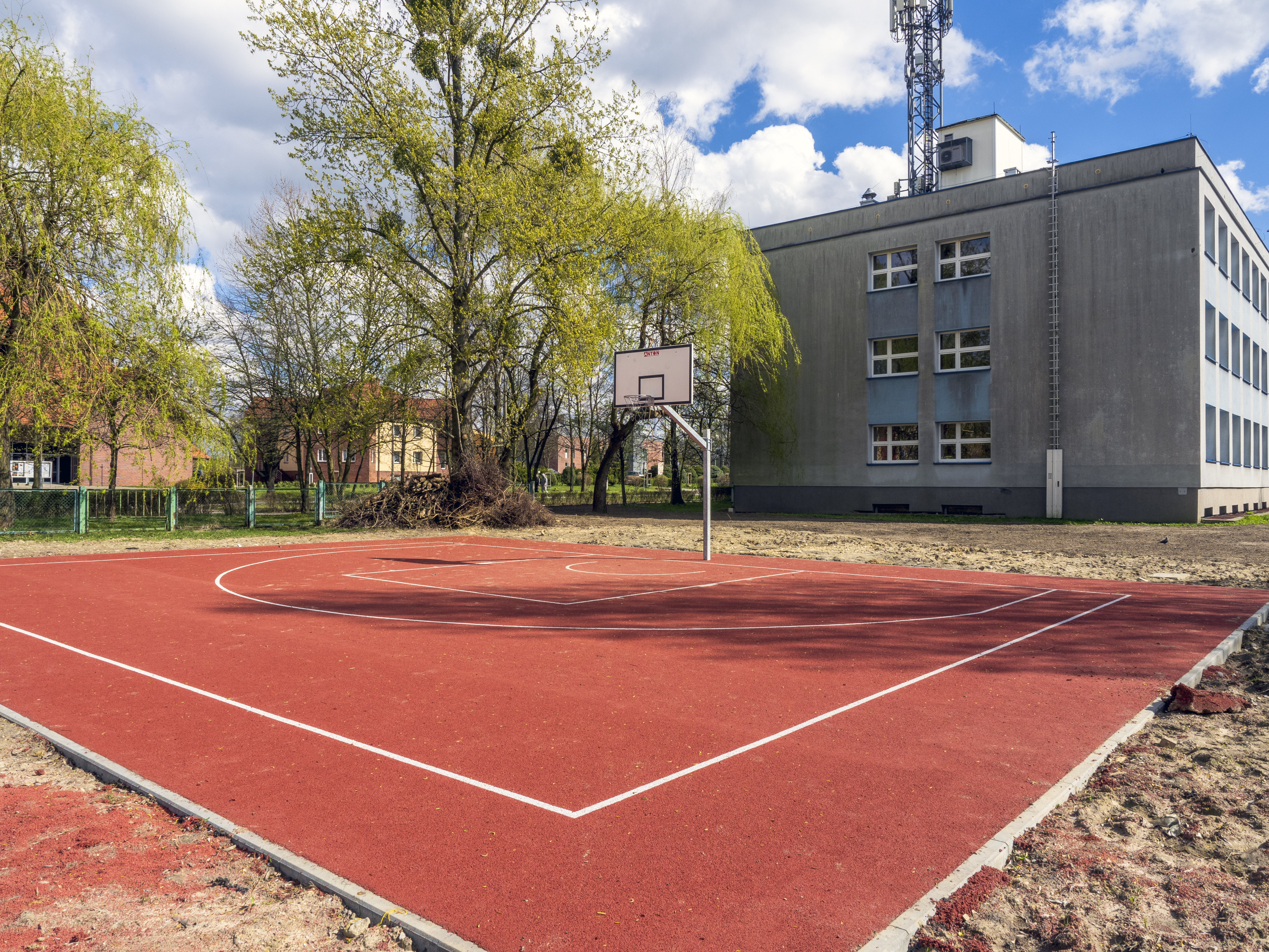 Fot. G. Ożga/ UM w Gliwicach Nowe boisko do stretballa przy ZSO nr 14 w Sośnicy