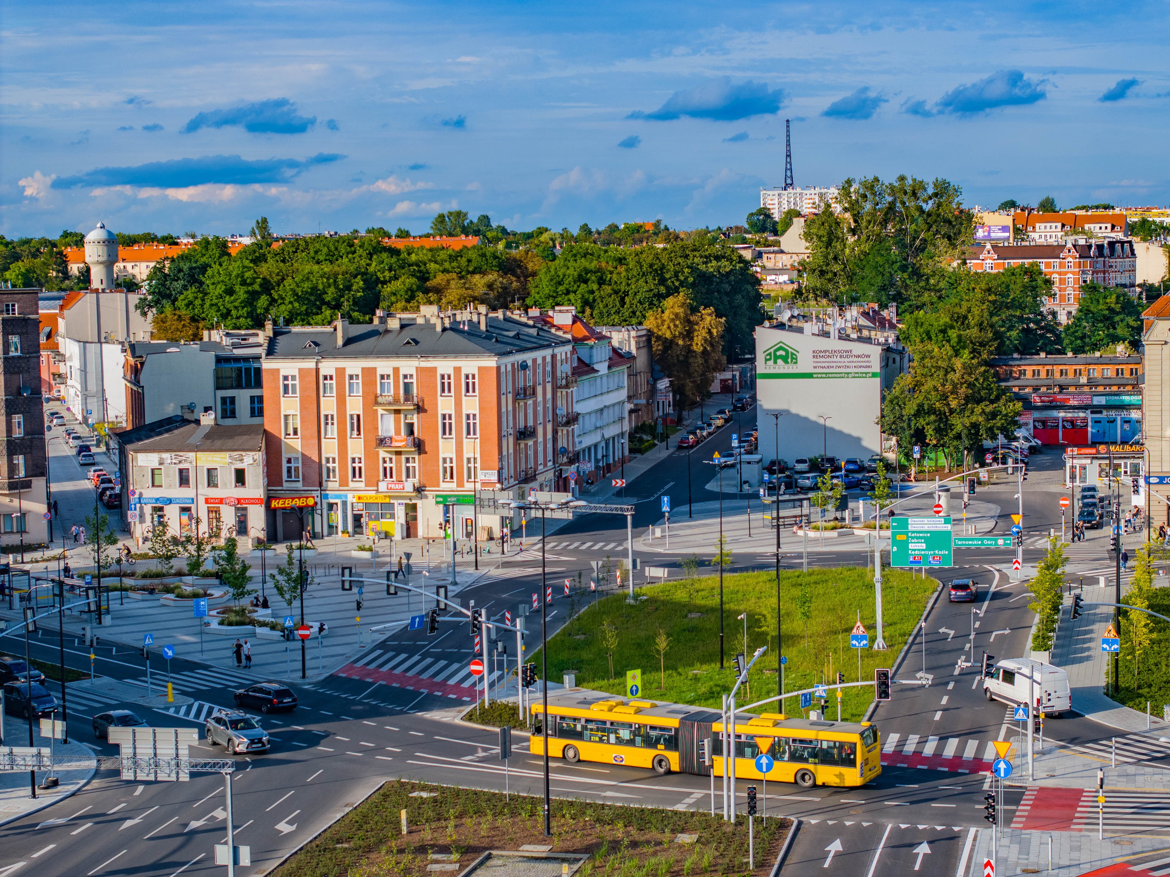Nowe Centrum Gliwic – plac Piastów (fot. R. Neumann From the Sky / UM w Gliwicach) Nowe Centrum Gliwic