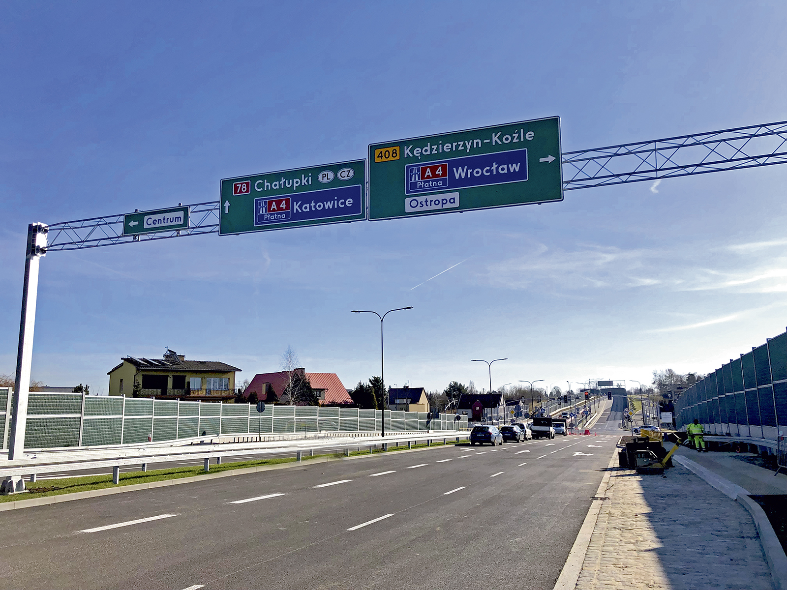 fot. UM Gliwice Zdjęcie jezdni ze znakami drogowymi