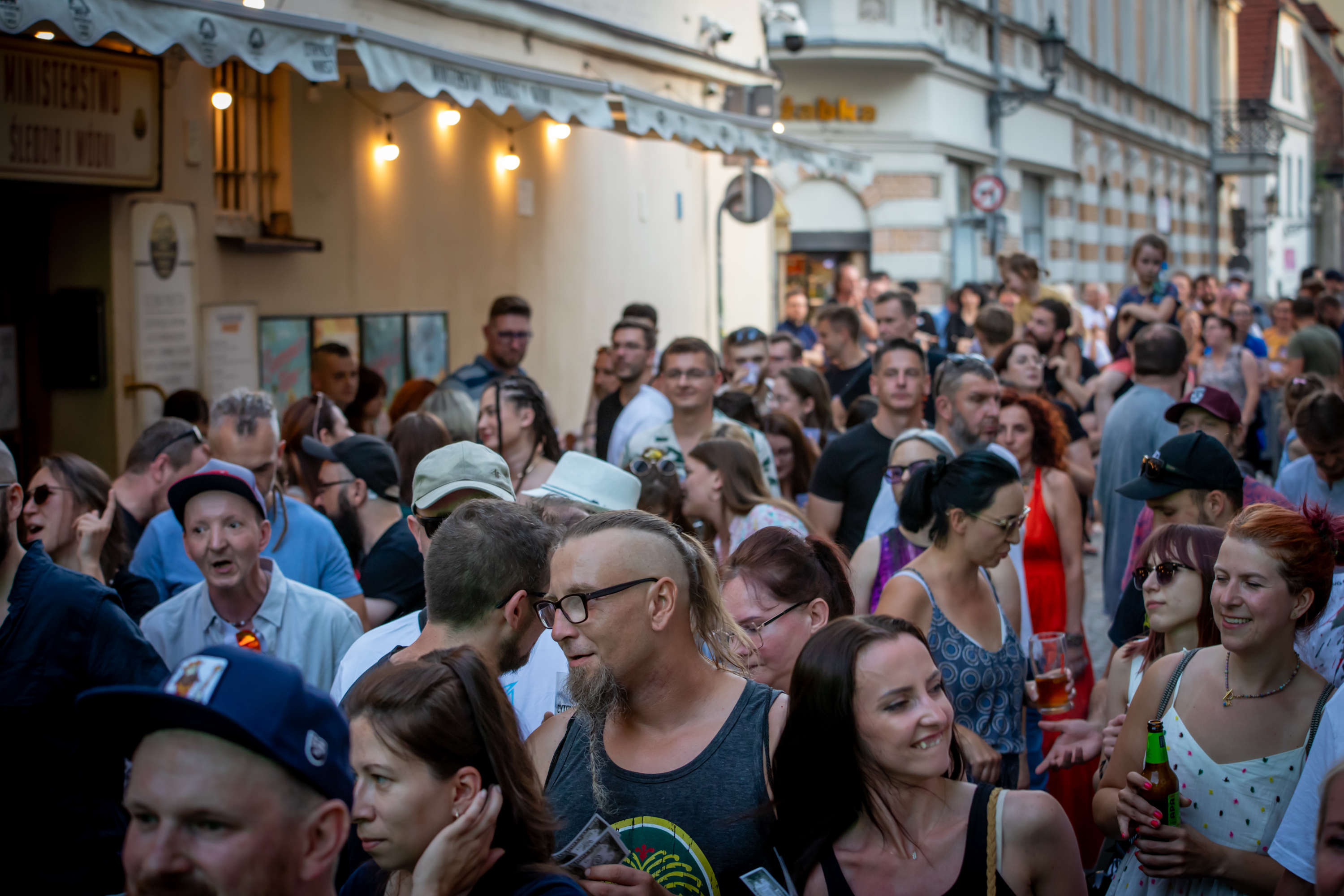 K. Krzemiński/ UM w Gliwicach Publiczność bawiąca się pod sceną