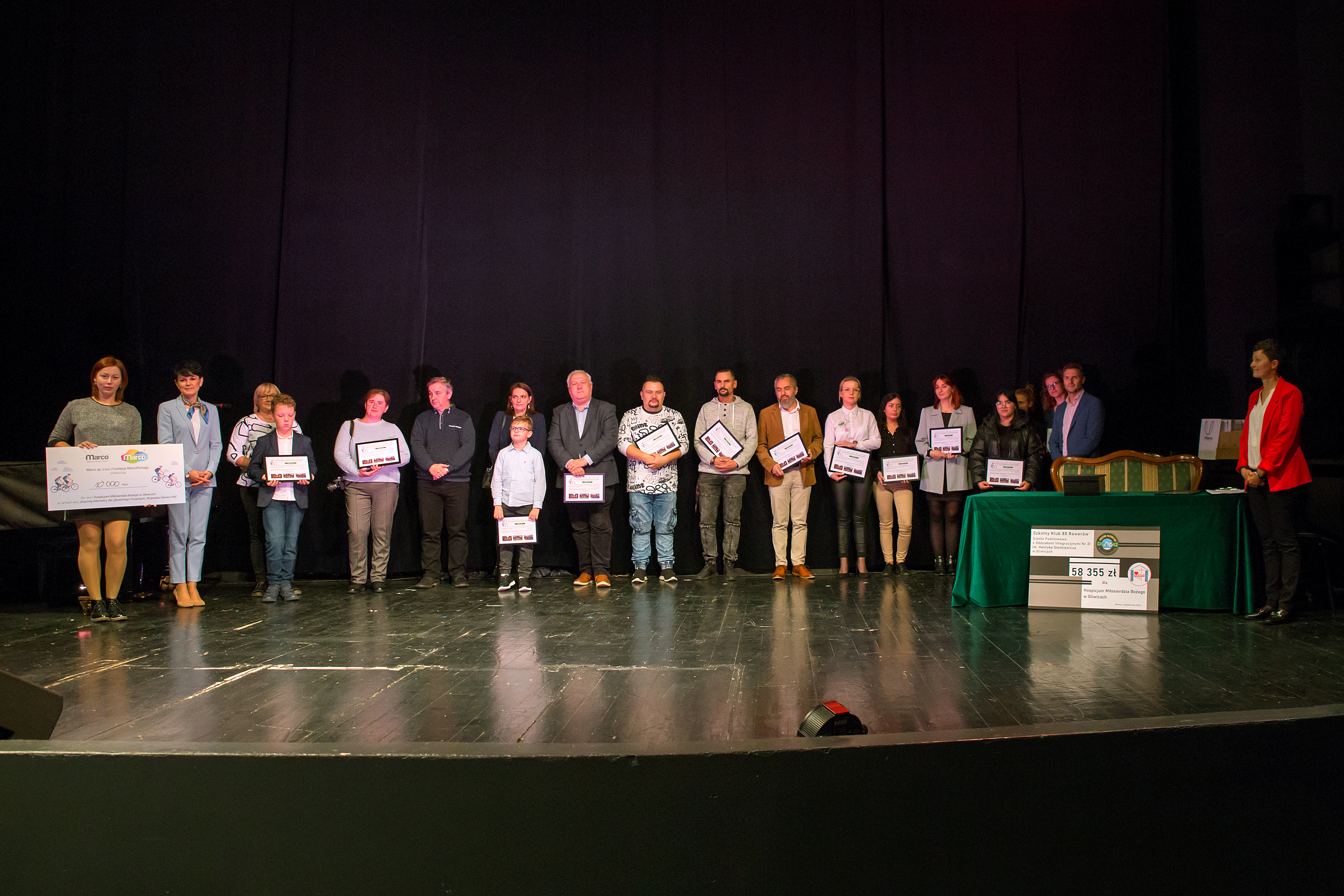 fot. D. Nita-Garbiec / UM Gliwice darczyńscy na scenie
