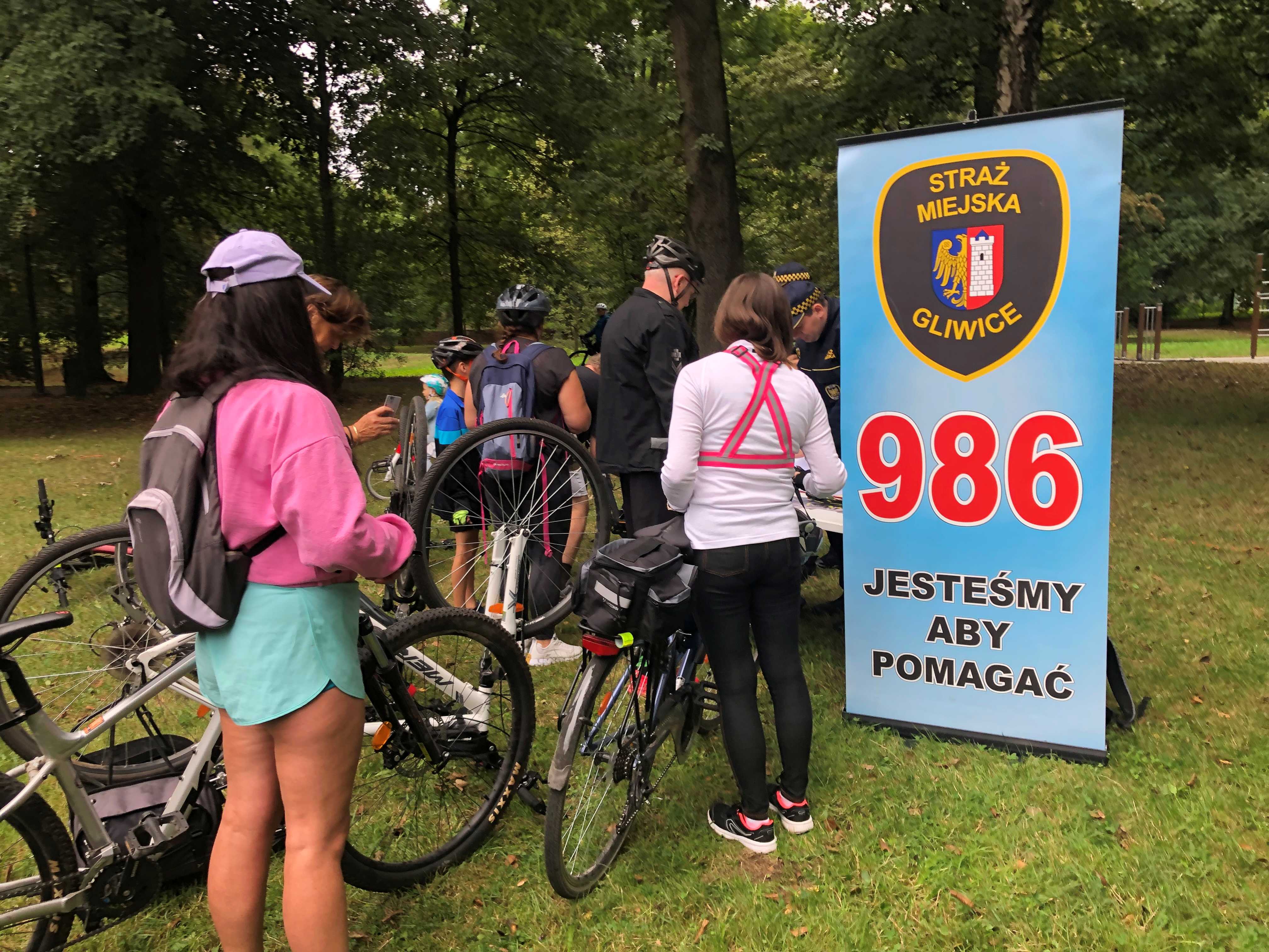 Zdjęcie stoiska straży miejskiej