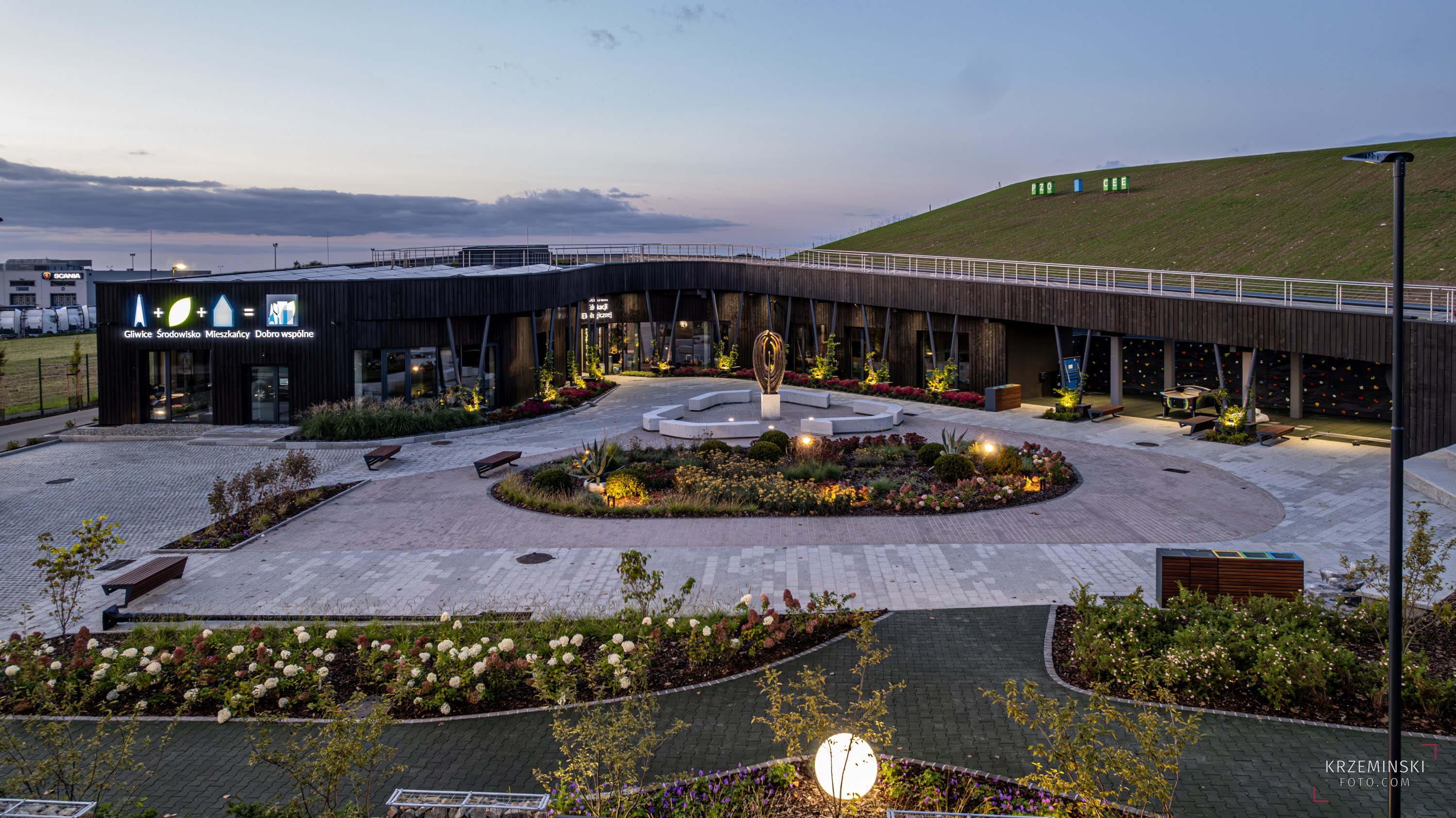 fot. K. Krzemiński/materiały PZO Zdjęcie centrum z drona