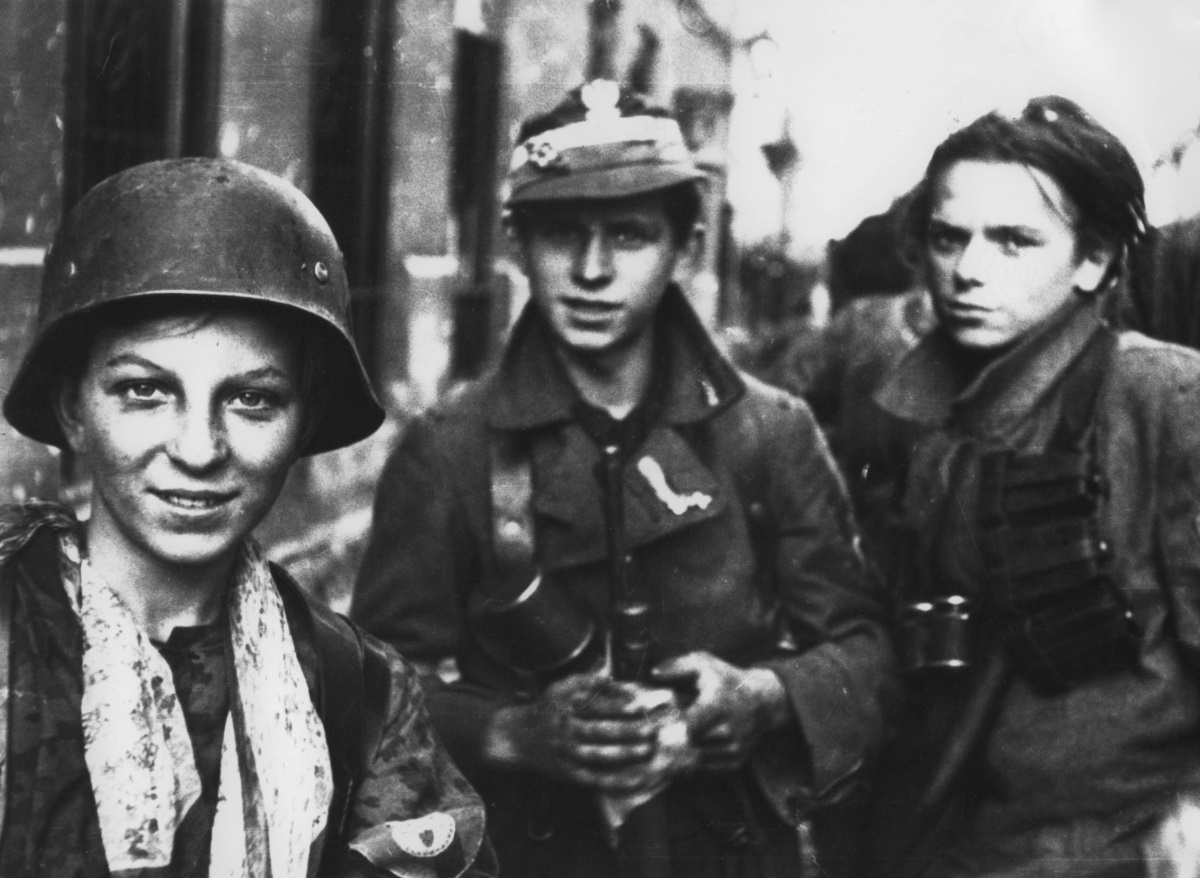 Młodzi powstańcy warszawscy, 1944 rok