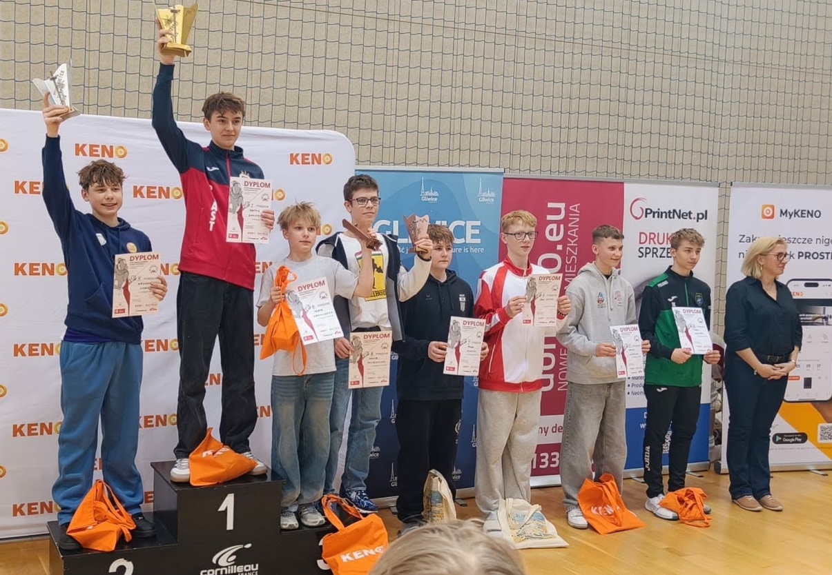 Szpadziści dwóch gliwickich klubów na podium Muszkieter Trophy