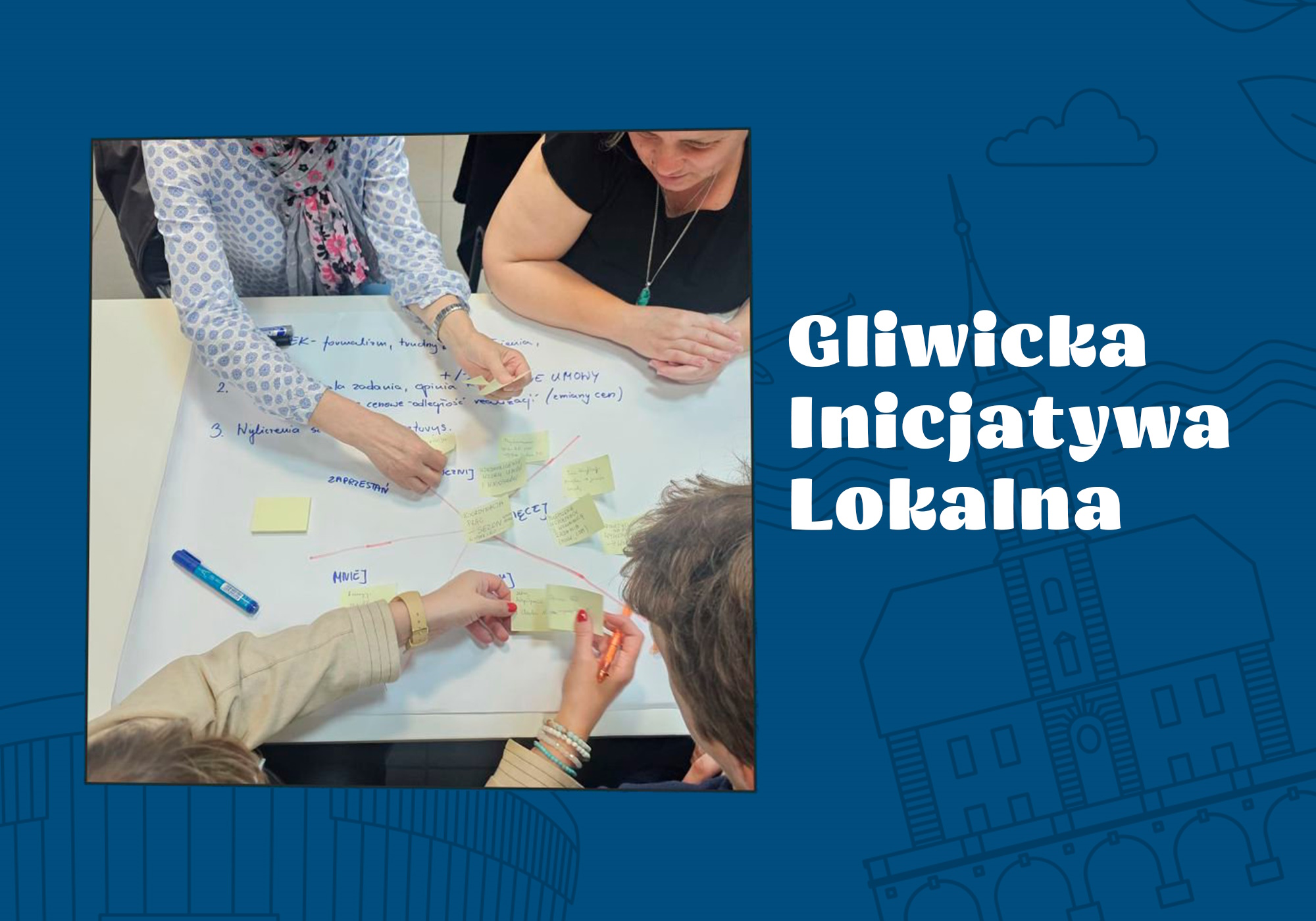 Zdjęcie rąk i kartek z napisami